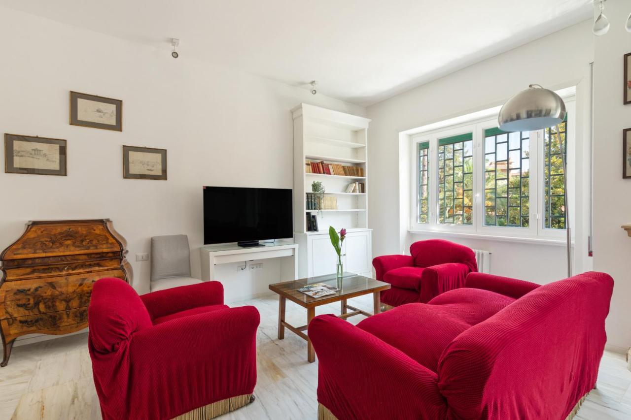 Bright And Spacious Family In Parioli Apartamento