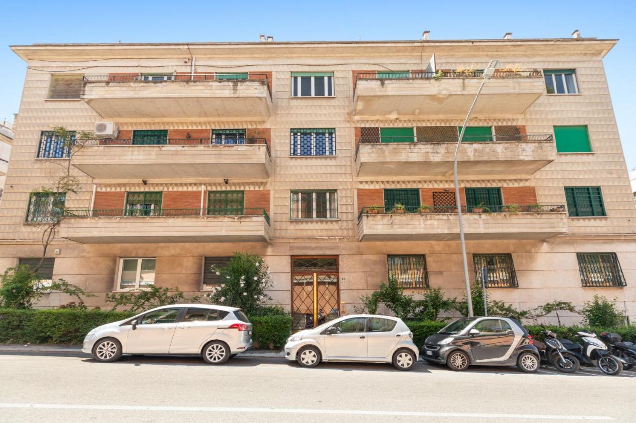 Bright And Spacious Family In Parioli Apartamento